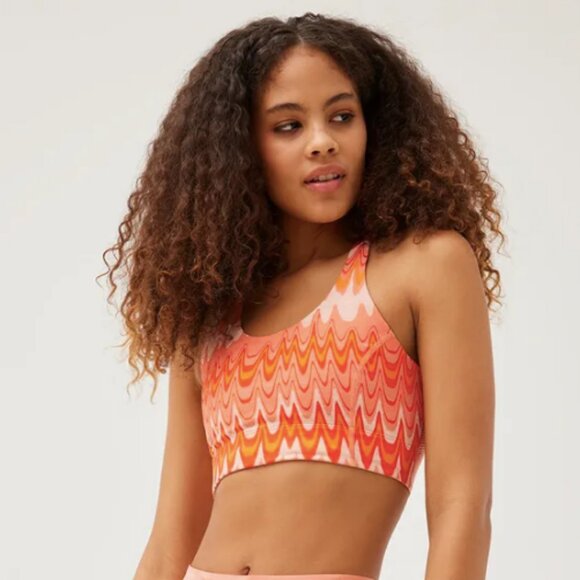 Outdoor Voices Doing Things Thrive Bra in Grapefruit Helios - Picture 6 of 9